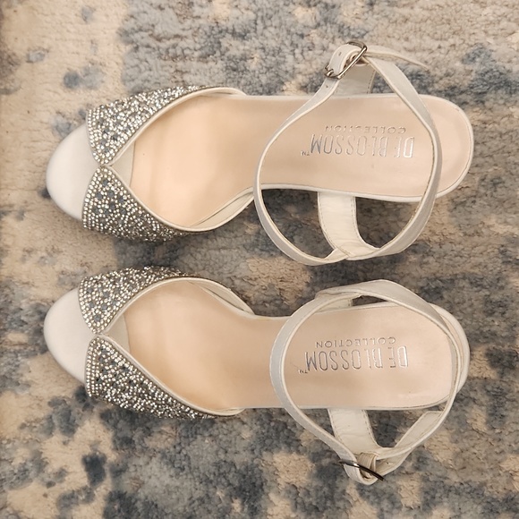 Davids Bridal DeBlossom Collection Bridesmaid Heels - Picture 3 of 3